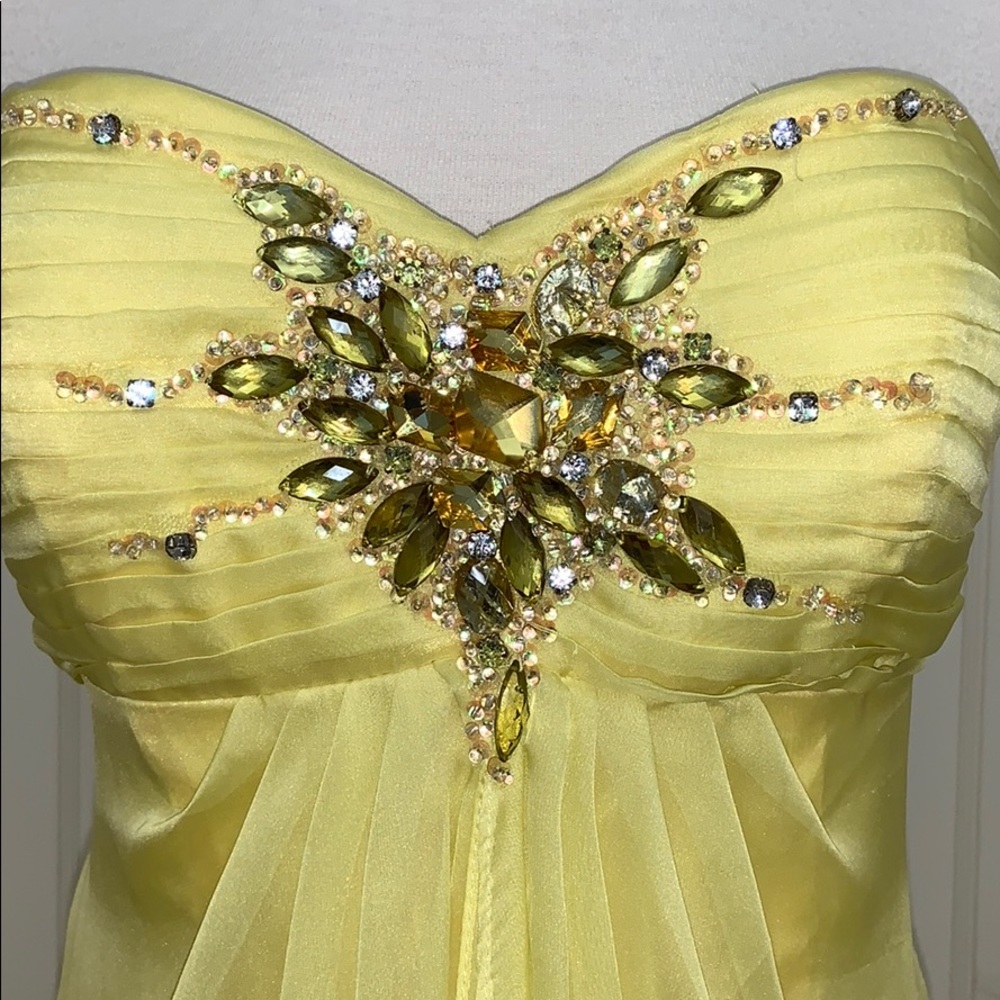 NWT Anny Lee Sunshine Yellow Strapless Gown